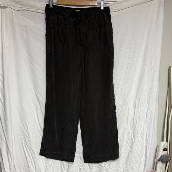 becool Pants - Soft Charcoal Cropped Pants for Women - Medium